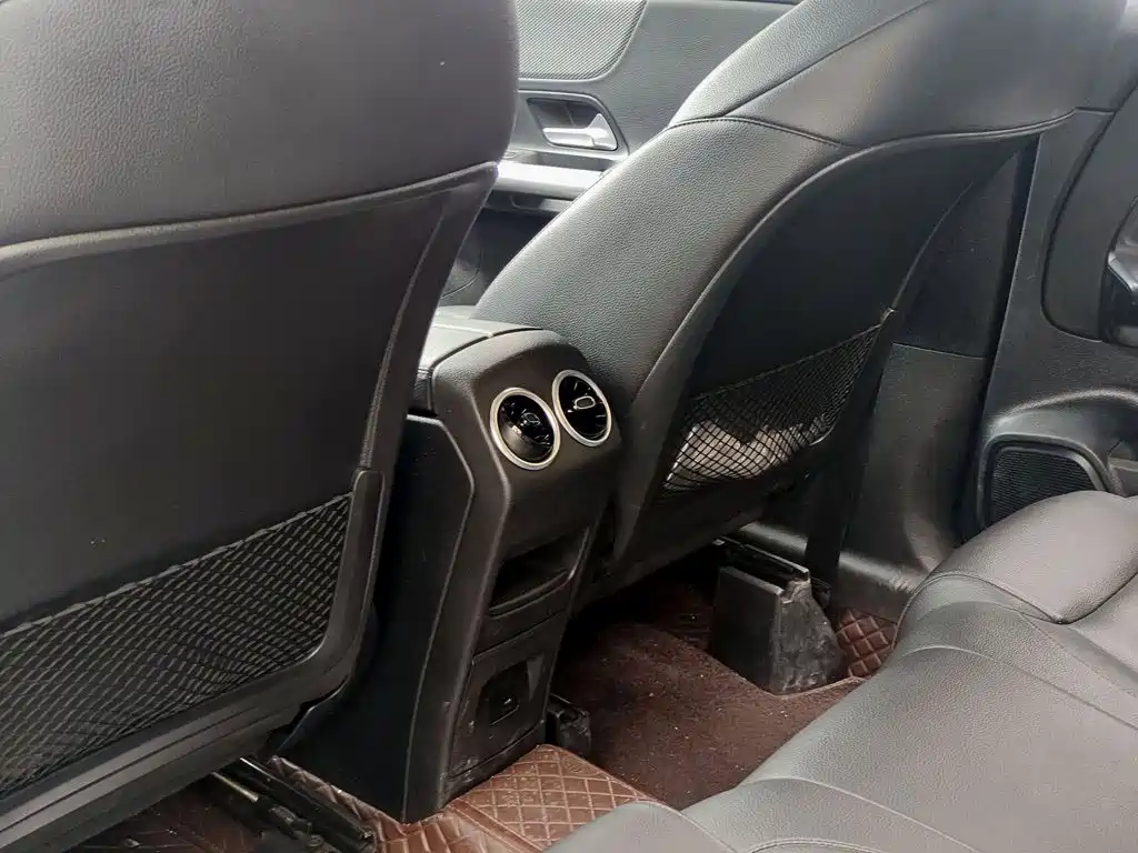 Mercedes-Benz GLA — миниатюра 9