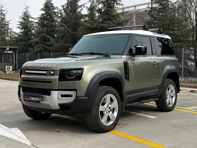 LAND ROVER DEFENDER