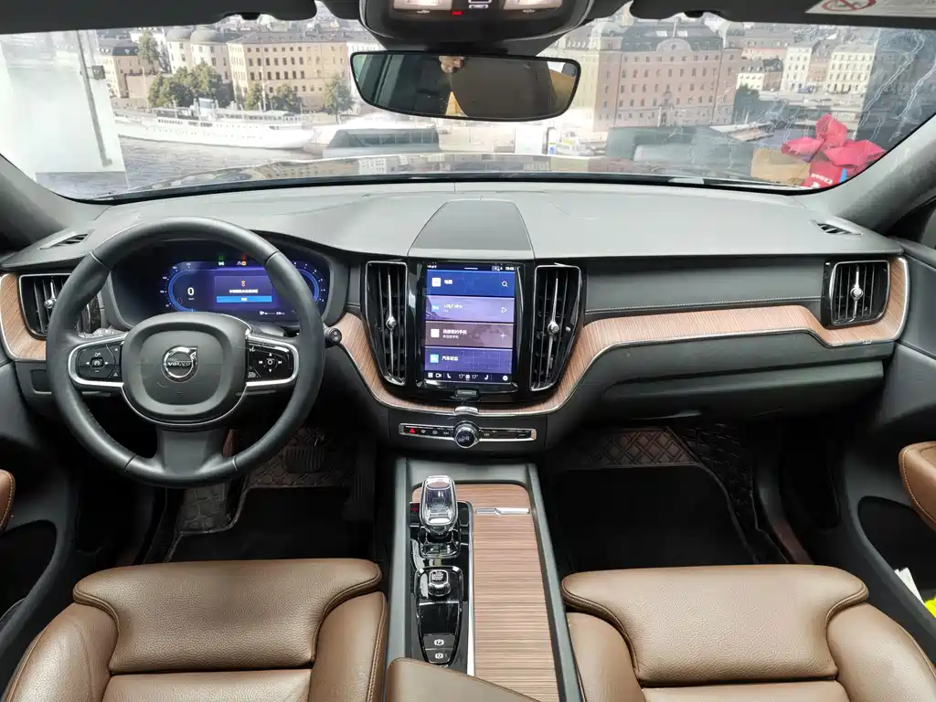 Volvo XC60 — миниатюра 7