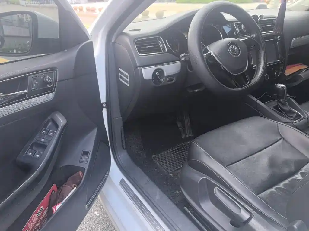 Volkswagen Sagitar — миниатюра 14