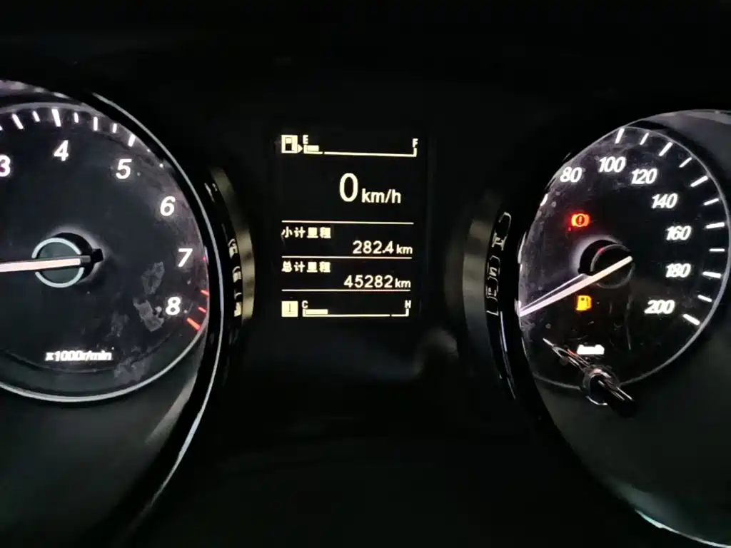 Wuling Hongguang PLUS — миниатюра 12