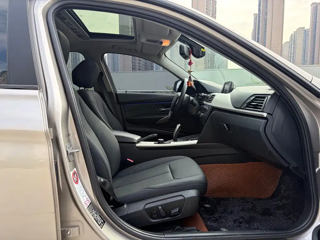 BMW 3 Series — миниатюра 13