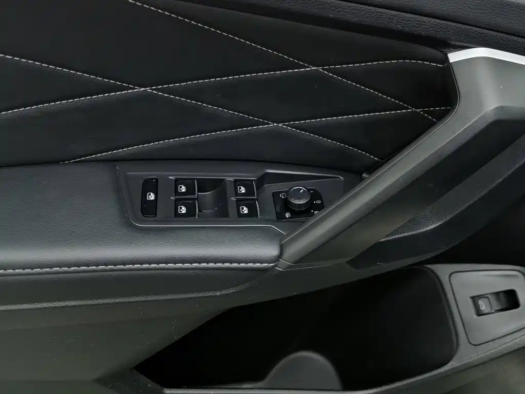 Volkswagen Tiguan L — миниатюра 9
