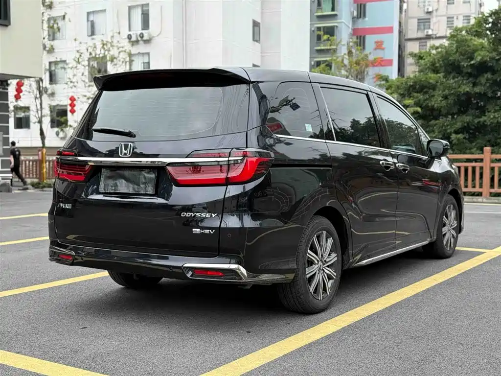 Honda Odyssey 2024 2.0L e:HEV