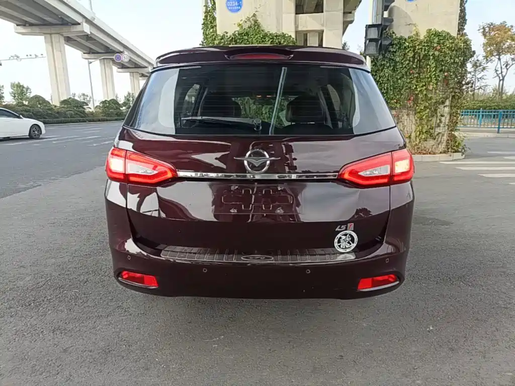 Haima Familia MPV — миниатюра 6