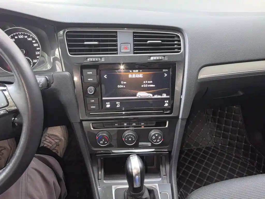 Volkswagen Golf — миниатюра 14