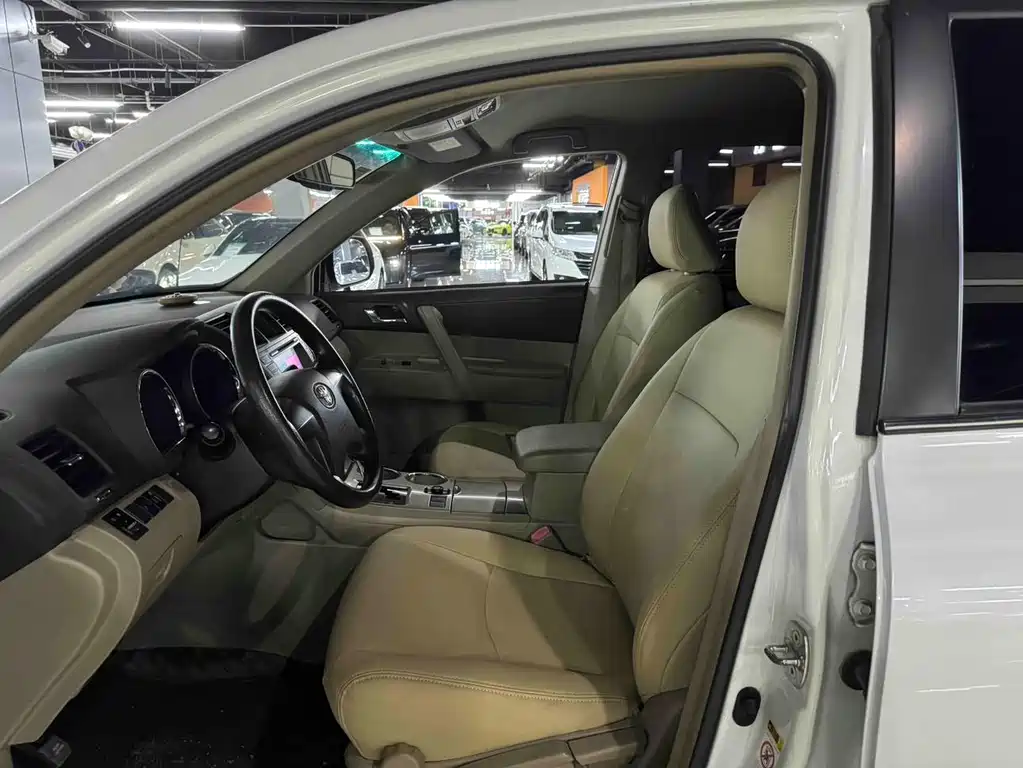 Toyota Highlander — миниатюра 9
