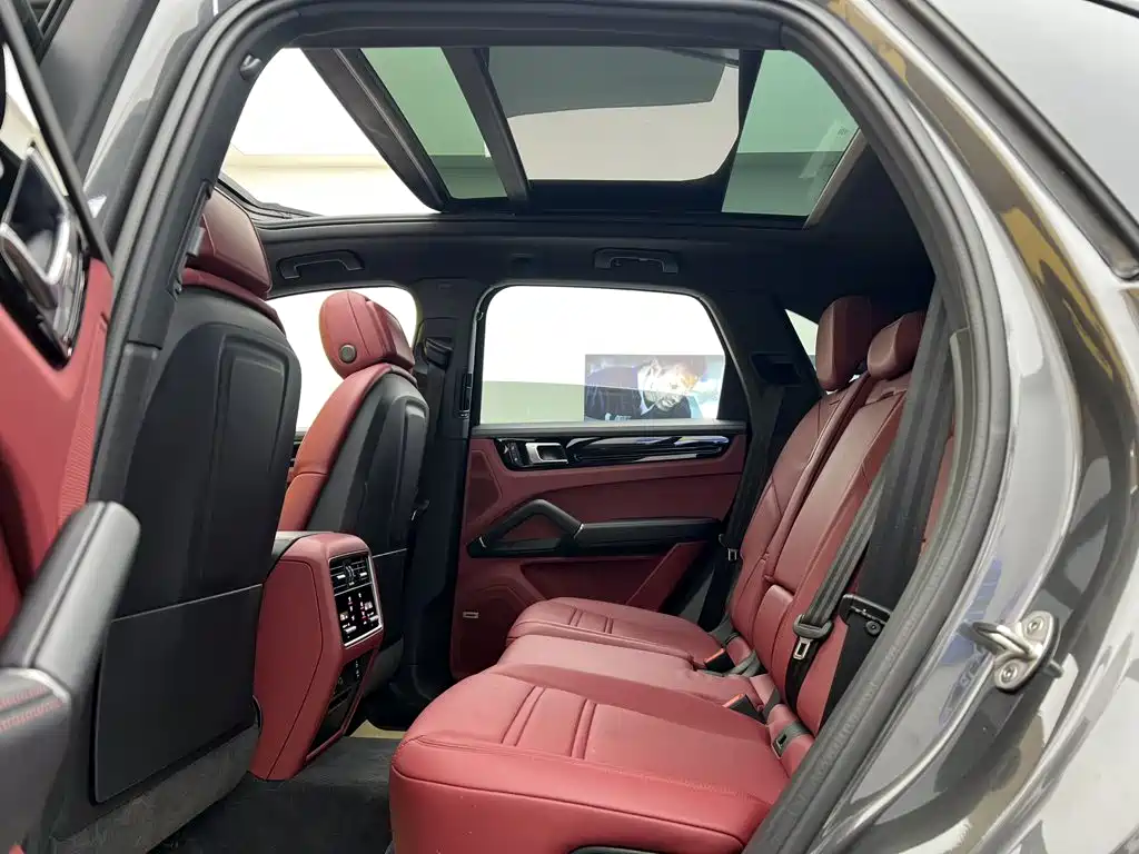 Porsche Cayenne — миниатюра 33
