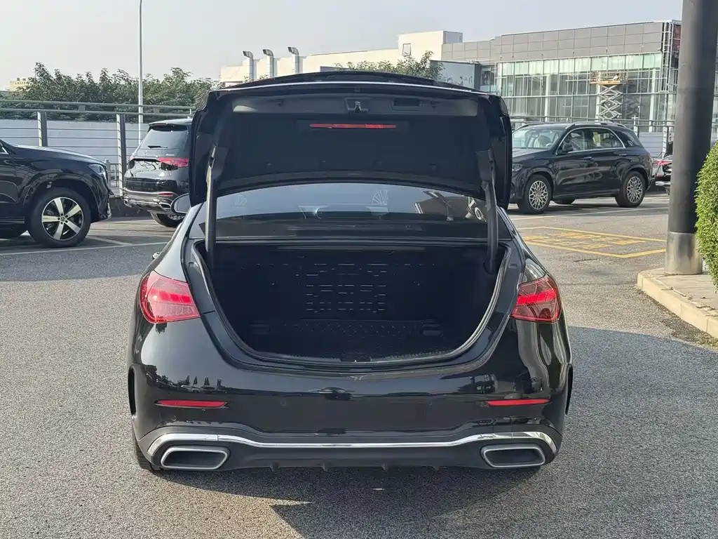 Mercedes-Benz C-Class — миниатюра 22