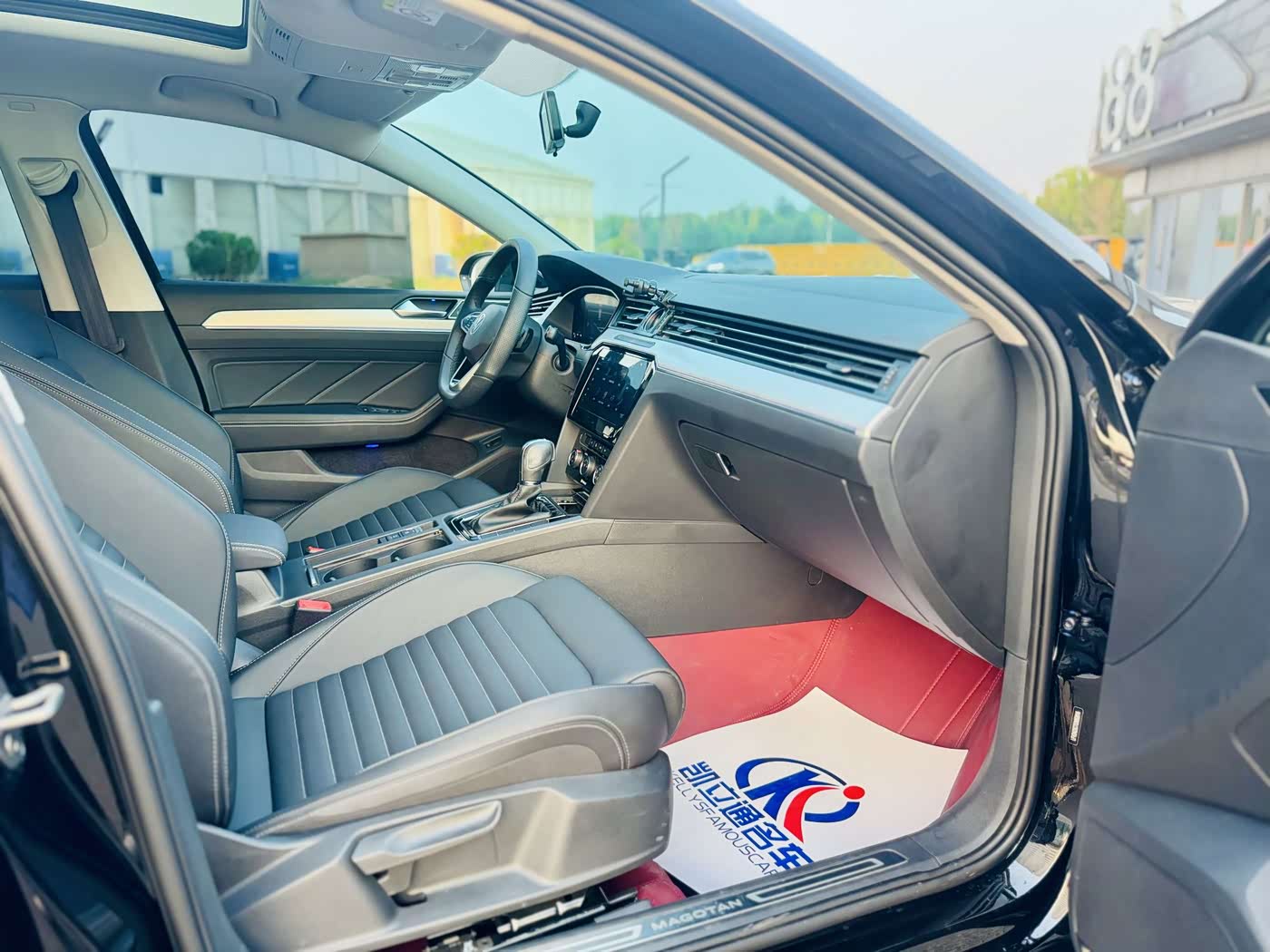 Volkswagen Magotan 1.4 л 2025 г. Чёрный, пробег 6600 км