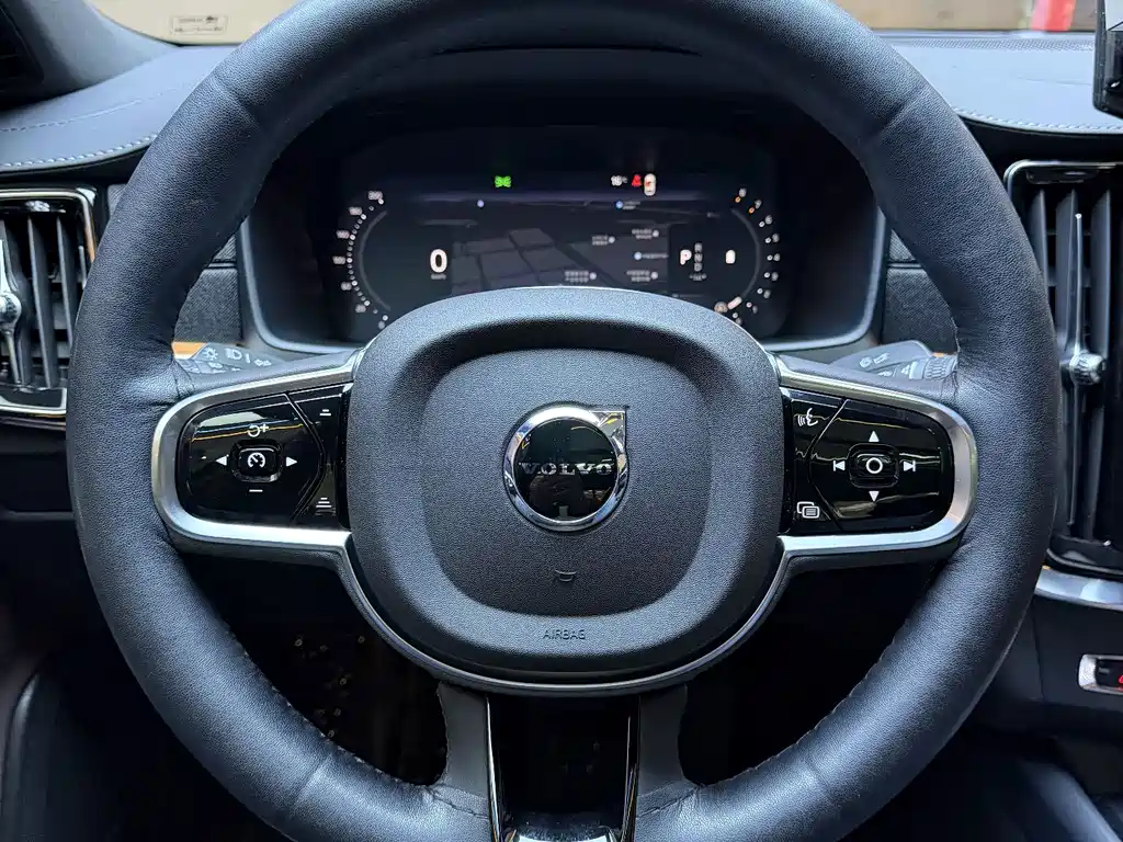 Volvo S90 — миниатюра 12