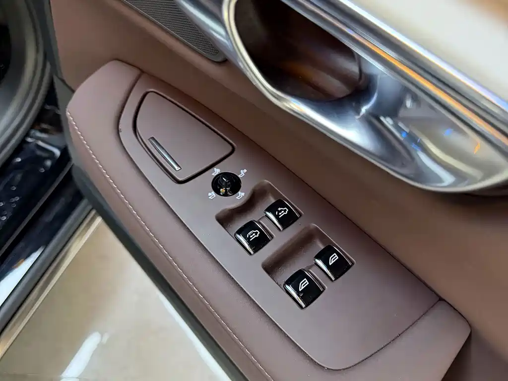 Volvo S90 — миниатюра 18