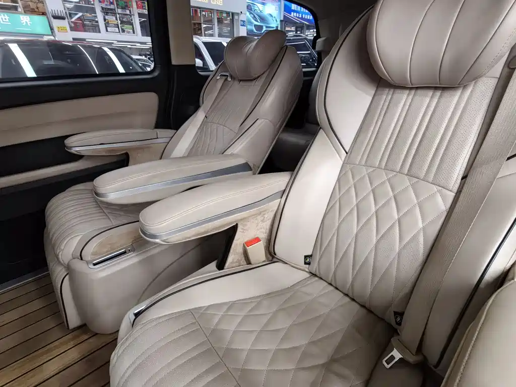 Mercedes-Benz Vito — миниатюра 6