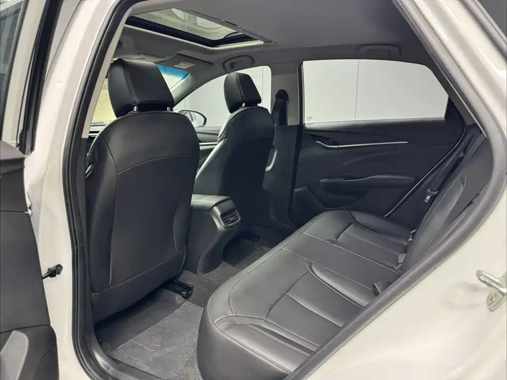 Buick Excelle — миниатюра 11