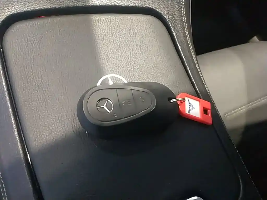 Mercedes-Benz C-Class — миниатюра 9