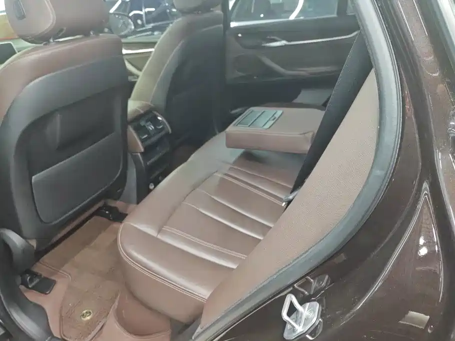 BMW X5 (Import) — миниатюра 11