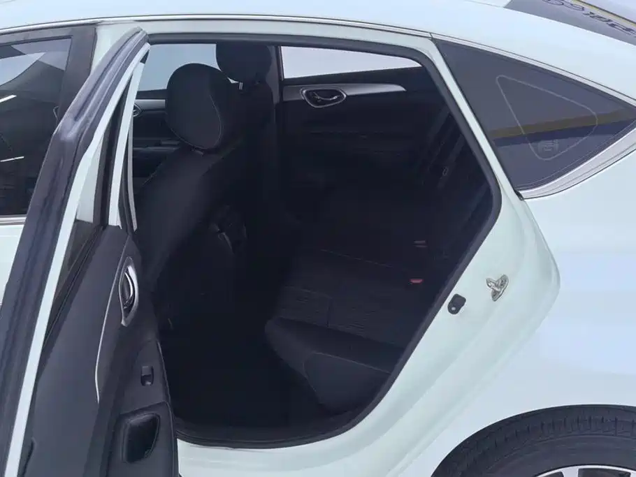 Nissan Sylphy — миниатюра 11
