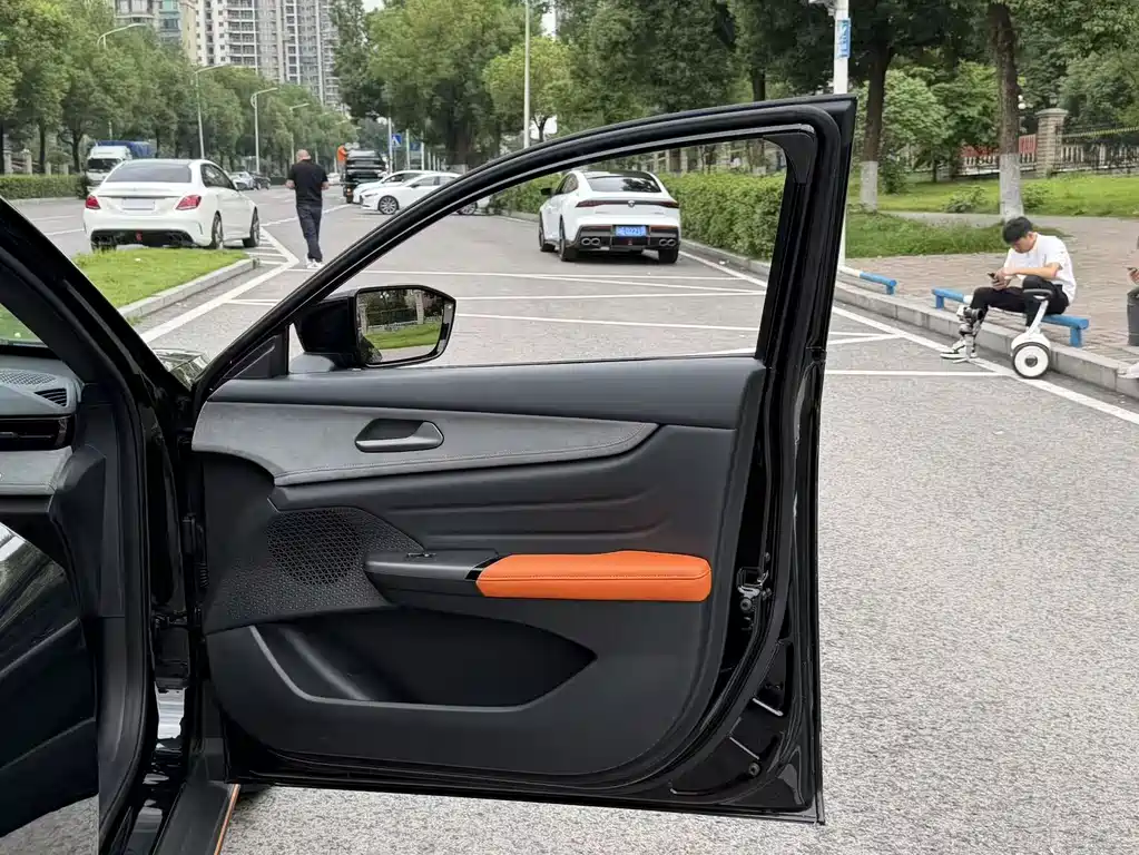 Changan UNI-V — миниатюра 8