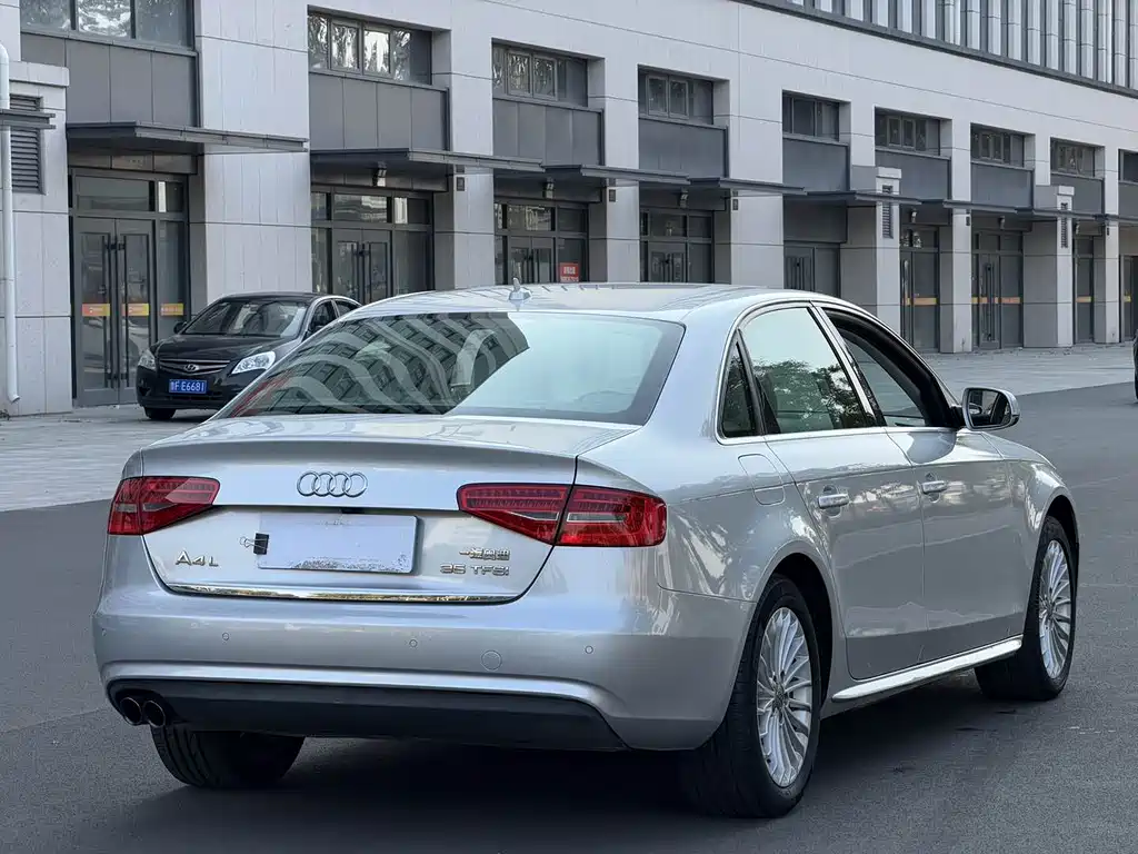 Audi A4L — миниатюра 6