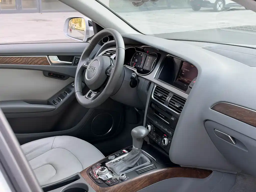 Audi A4L — миниатюра 10