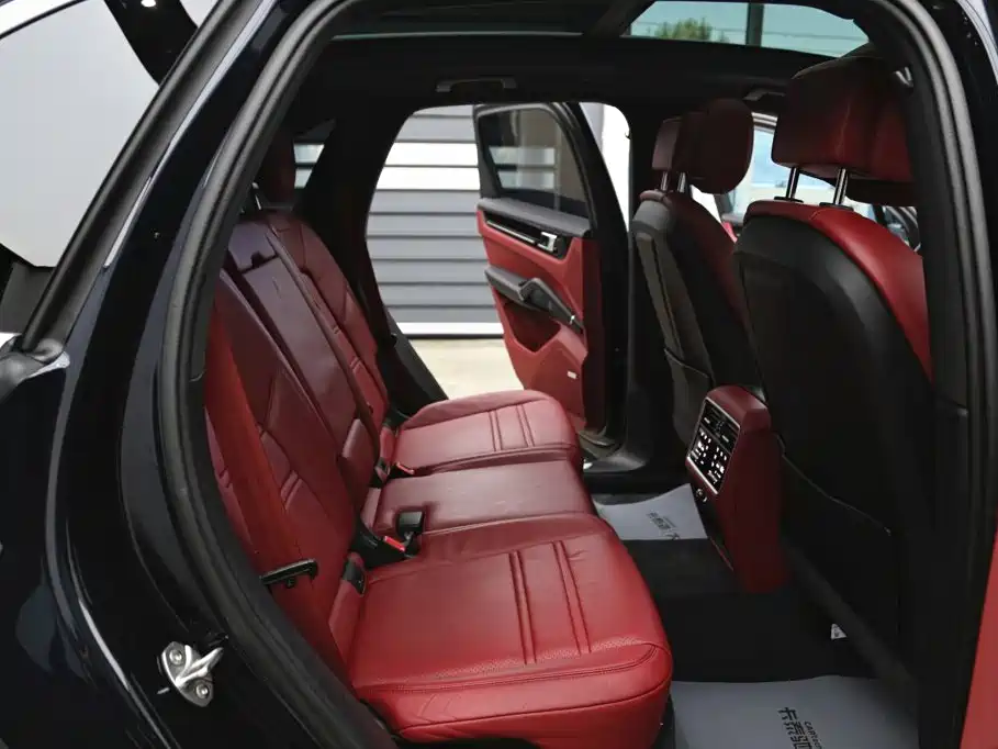 Porsche Cayenne Hybrid — миниатюра 24