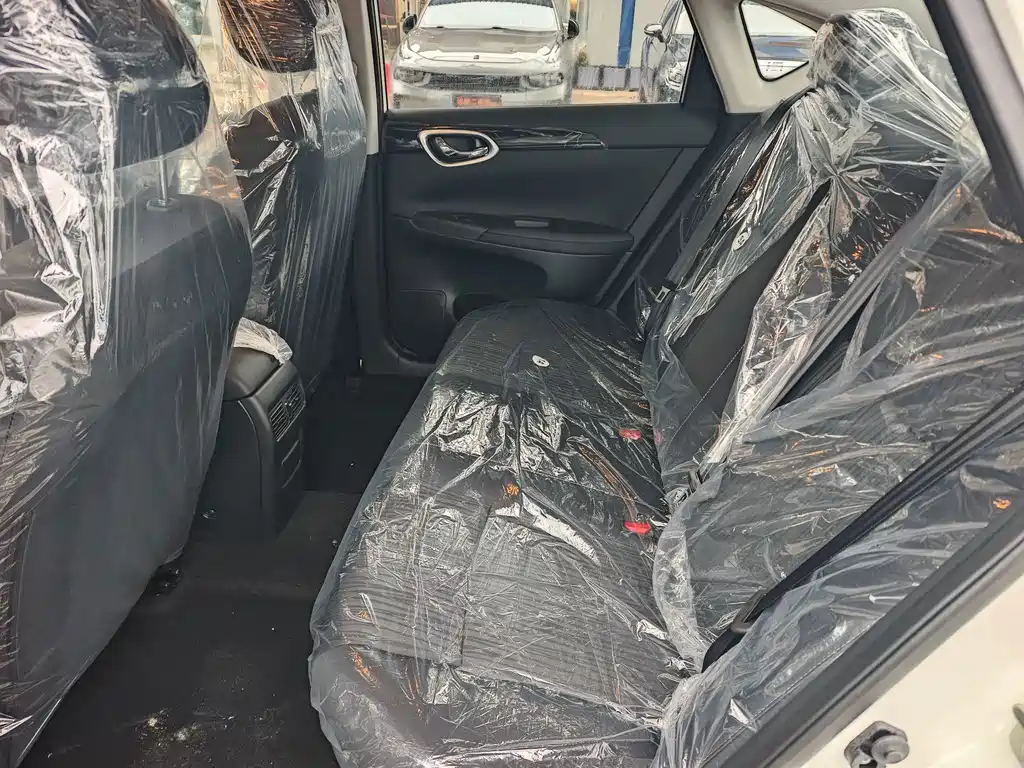 Nissan Sylphy — миниатюра 7