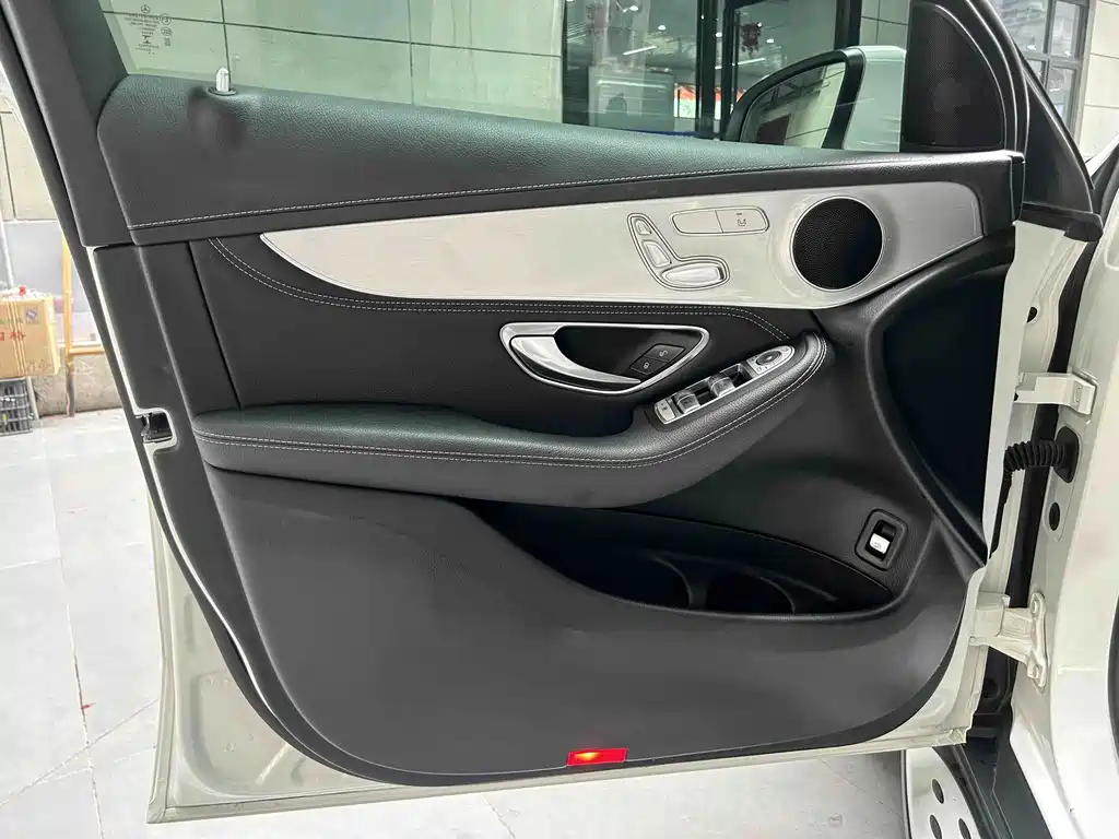 Mercedes-Benz GLC — миниатюра 14