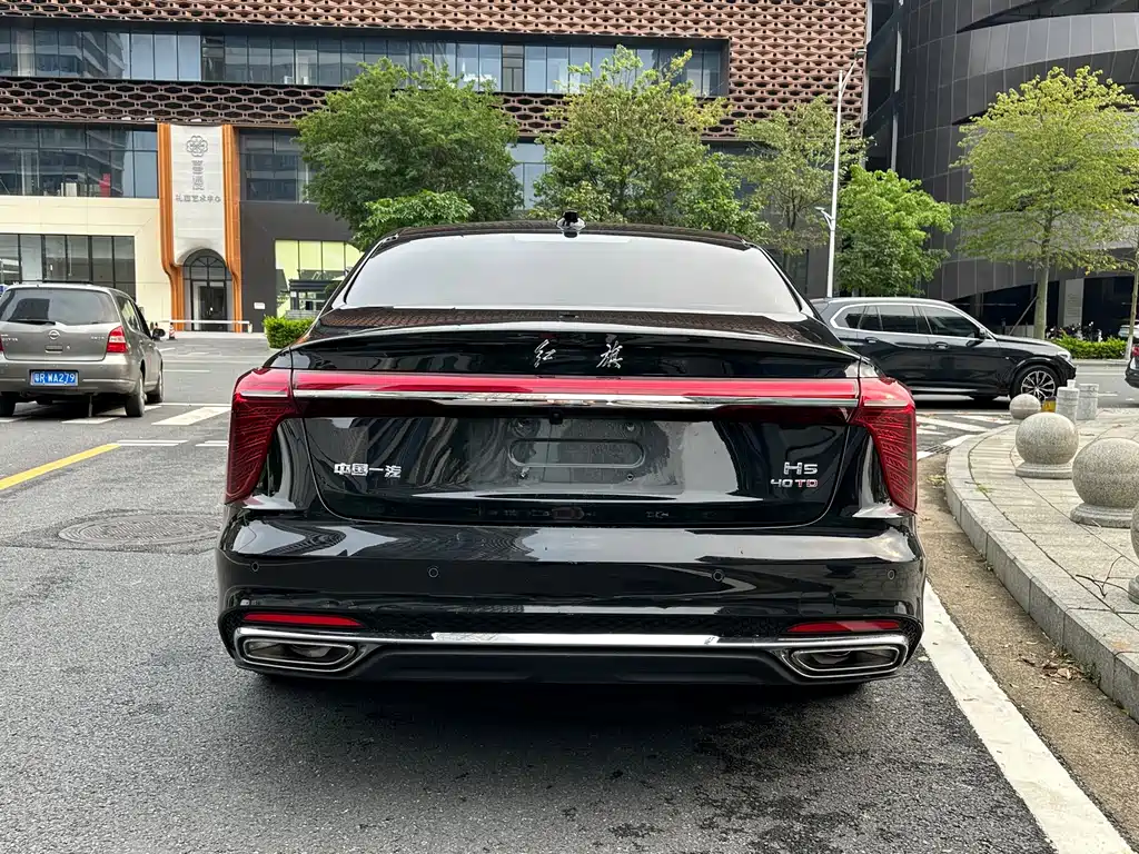 Hongqi Hongqi H5 — миниатюра 14