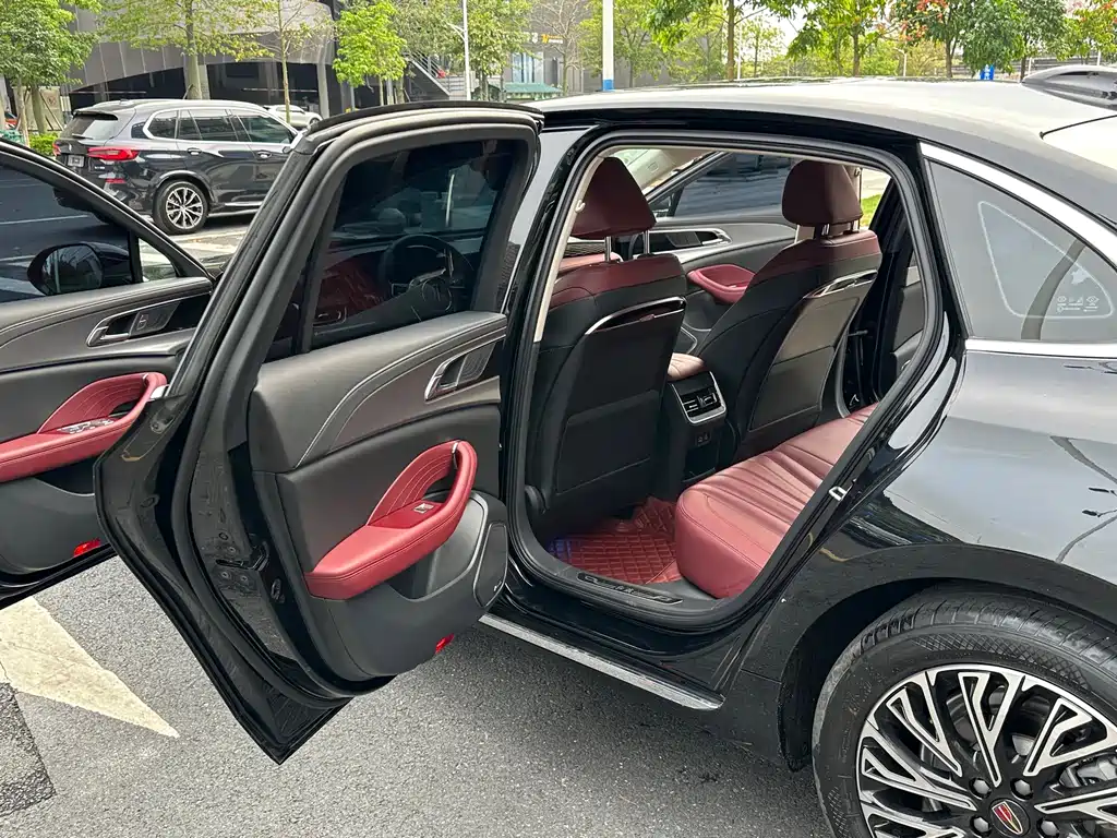 Hongqi Hongqi H5 — миниатюра 10