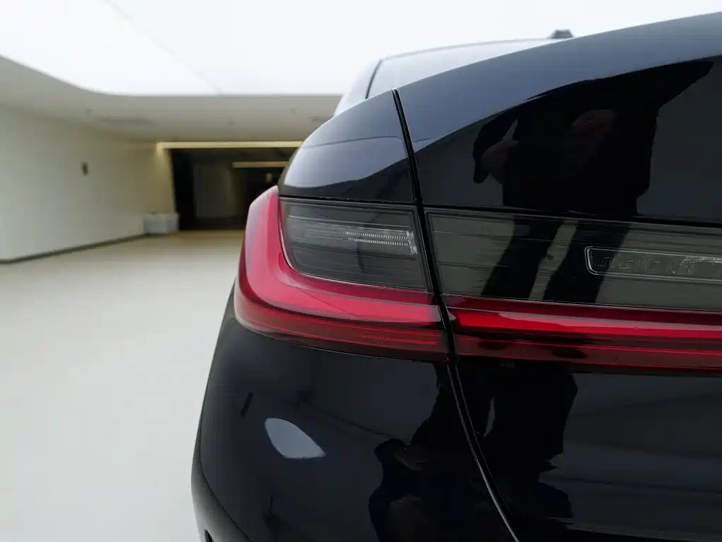 BMW 3 Series — миниатюра 10