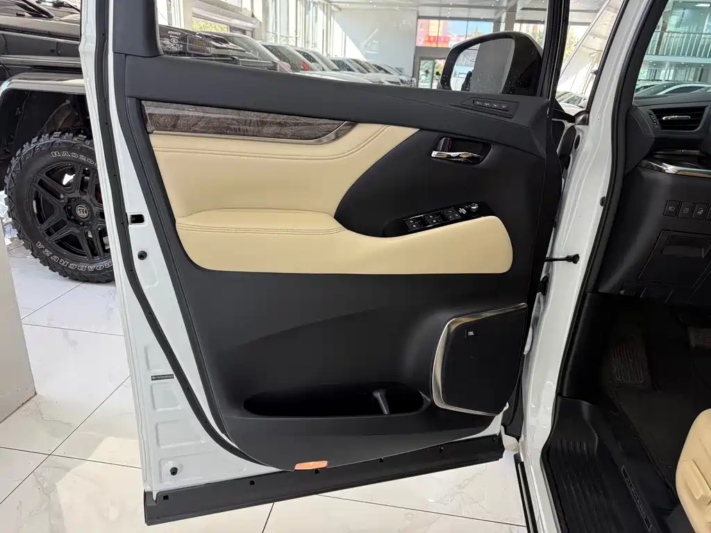 TOYOTA ELFA