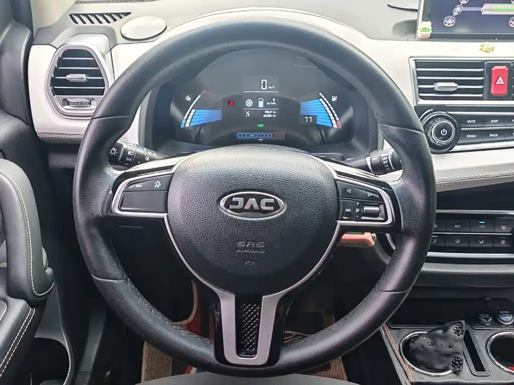 JAC JAC iEV6E — миниатюра 9