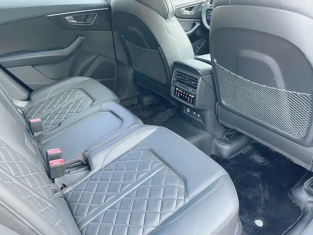 Audi Q8 — миниатюра 8