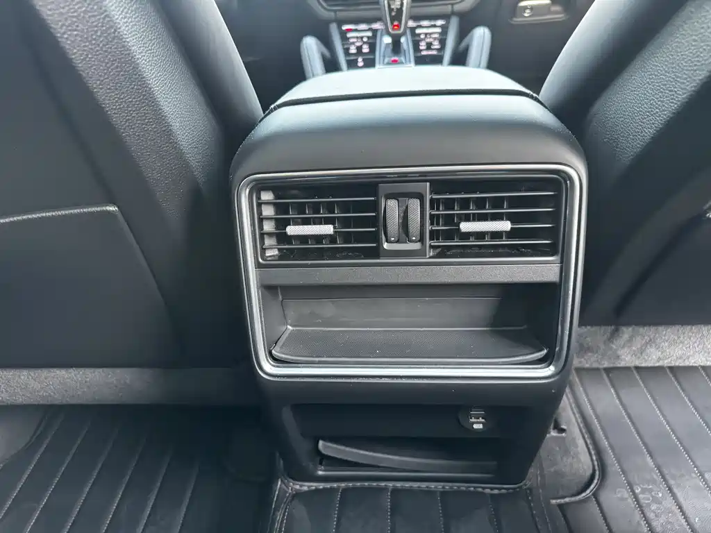 PORSCHE CAYENNE NEW ENERGY