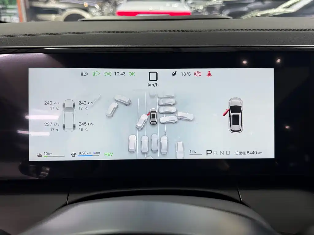BYD L DM-i — миниатюра 10
