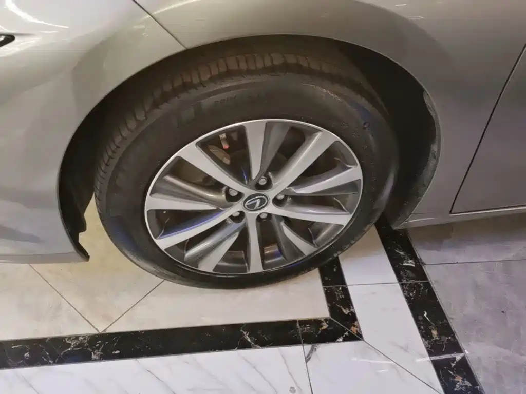 Lexus ES — миниатюра 23