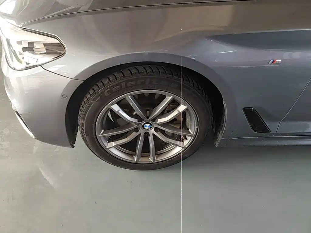 BMW 5 Series (Import) — миниатюра 23
