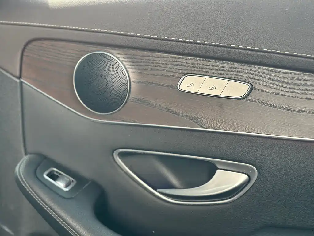Mercedes-Benz GLC — миниатюра 11