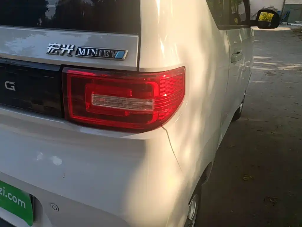 Wuling MINIEV — миниатюра 8