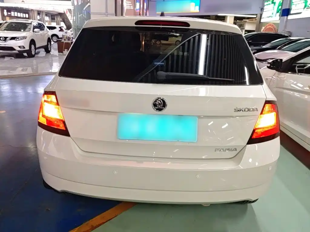 Skoda Fabia — миниатюра 6