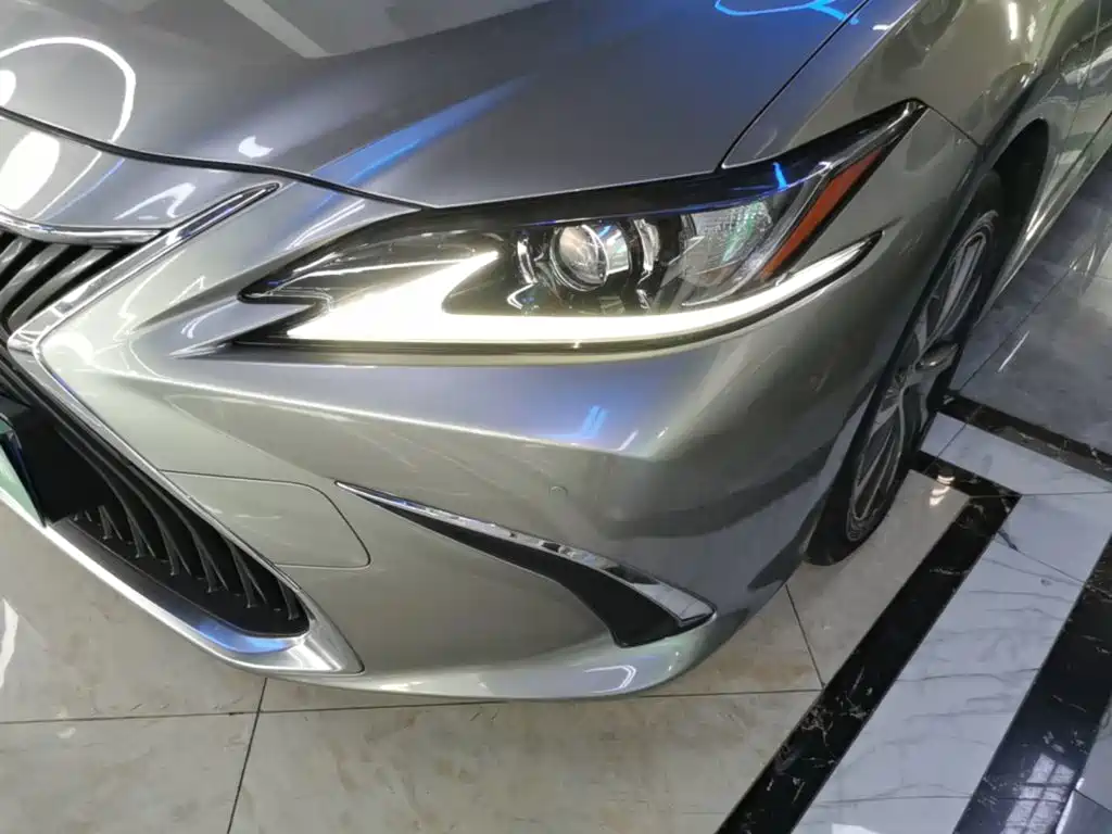 Lexus ES — миниатюра 24
