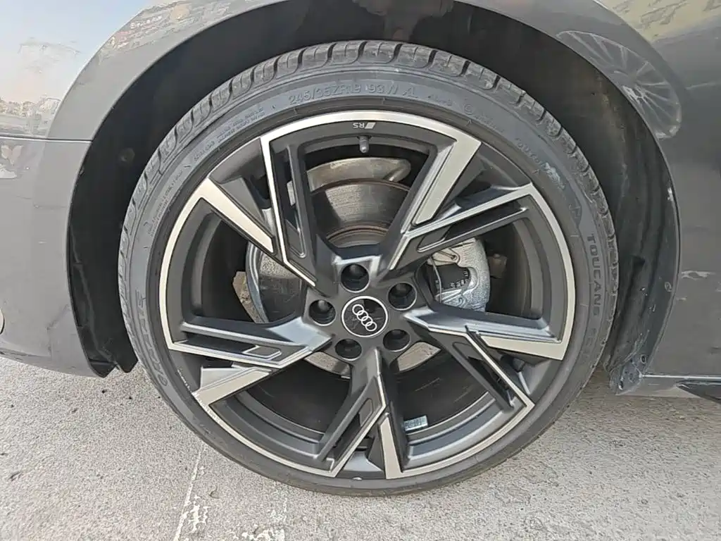 Audi A4L — миниатюра 23