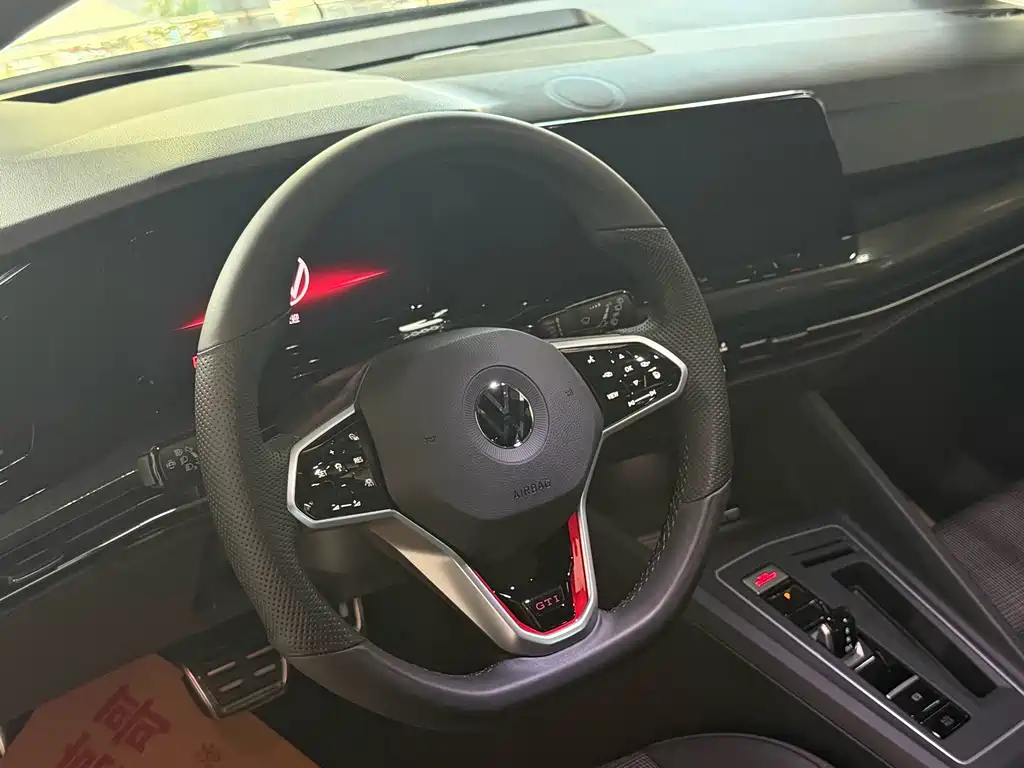 Volkswagen Golf GTI — миниатюра 7