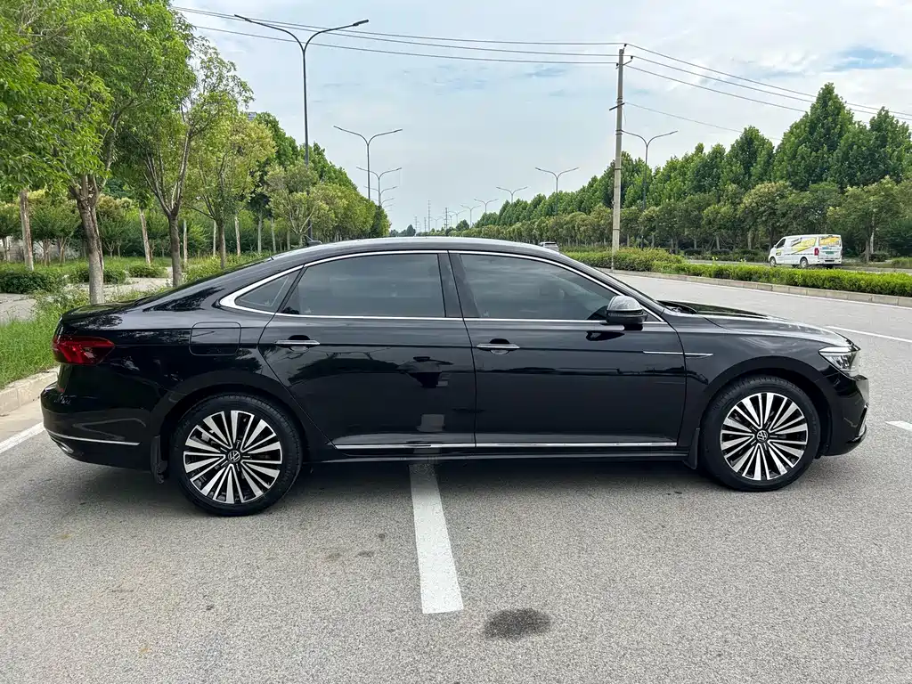 Volkswagen Passat — миниатюра 12