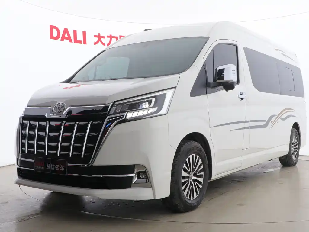 Toyota Hiace 2023