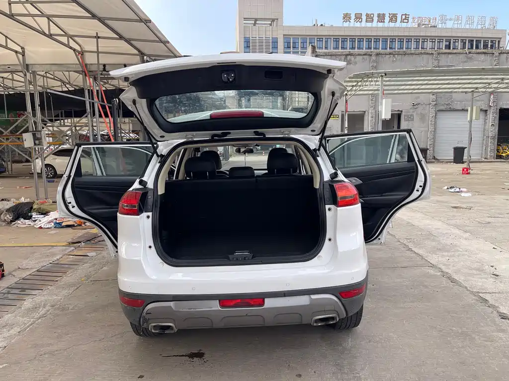 Geely Boyue — миниатюра 12