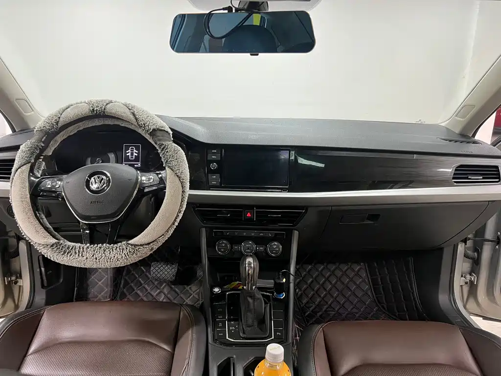 Volkswagen Lavida — миниатюра 8