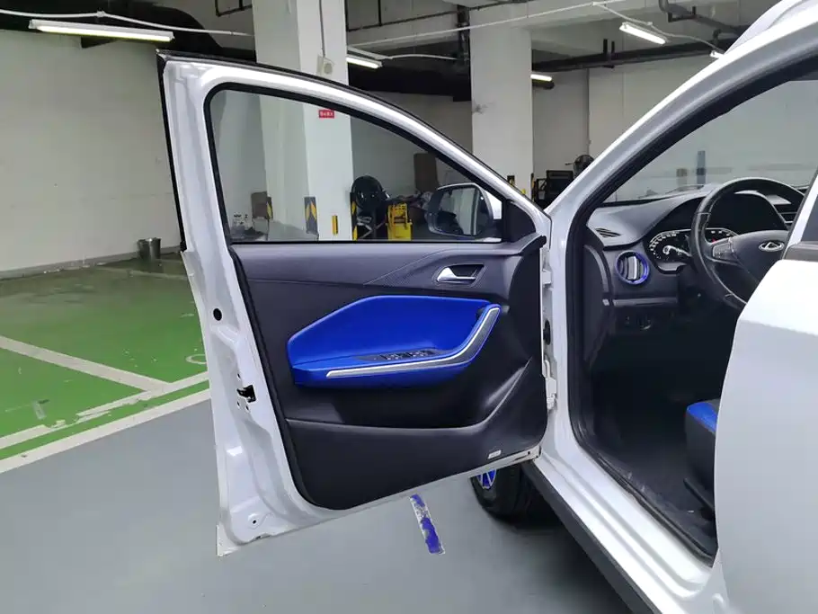 Chery New Energy Tiggo 3xe — миниатюра 7