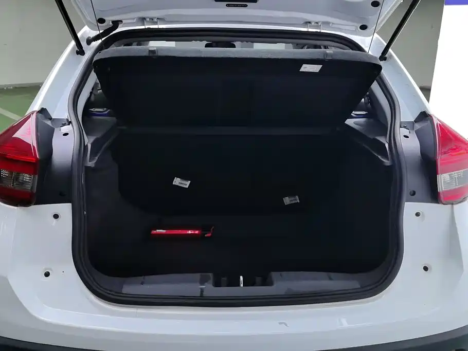 Chery New Energy Tiggo 3xe — миниатюра 4