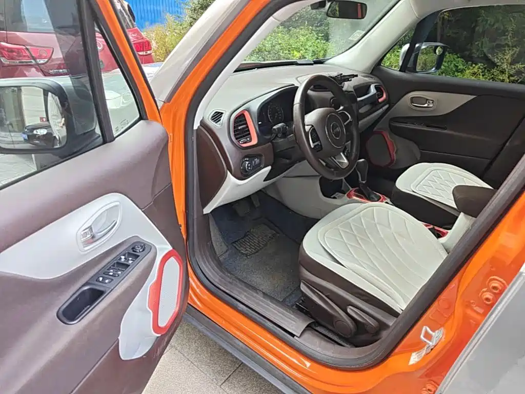 Jeep Renegade — миниатюра 12